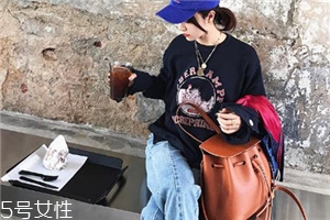 牛仔褲發(fā)霉了怎么洗掉？清洗霉斑小妙招