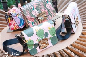 furla包包怎么打開？超百搭的心機(jī)包包