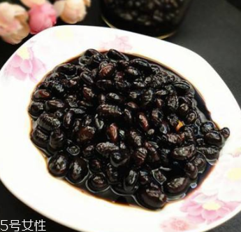 黑豆泡醋用什么醋最好？不要用白醋