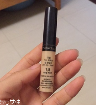 遮瑕液顏色買深了怎么辦？當(dāng)修容棒用