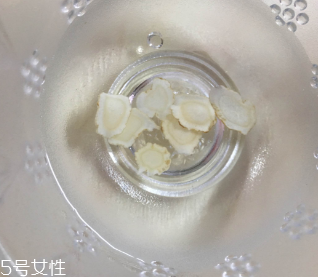 西洋參治失眠嗎？服用過量還會導(dǎo)致失眠