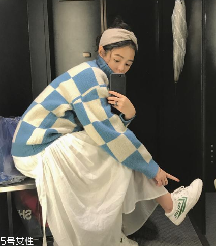 格子毛衣怎么搭配？盡顯減齡學(xué)院風(fēng)