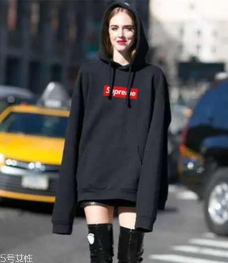 男生喜歡女生穿什么風(fēng)格衣服？男生不能抵擋的穿衣風(fēng)格