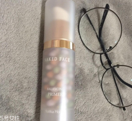 holika隔離霜好用嗎？性價比極高的干皮隔離霜