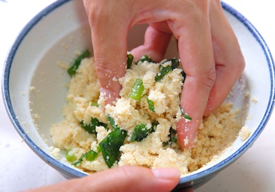 怎么用黃豆做豆?jié){、豆腐、豆腐腦