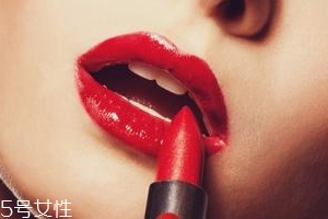 口紅融化了可以放冰箱嗎？冰凍3小時即可恢復