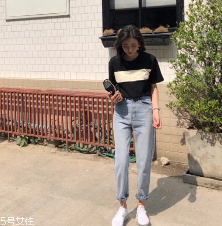 牛仔褲洗完怎么掛？牛仔褲的晾曬方法