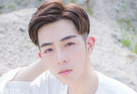 男士怎么樣設(shè)計(jì)發(fā)型好看？4款帥氣穩(wěn)重發(fā)型