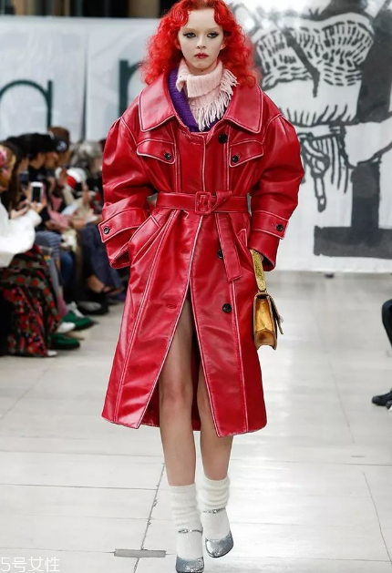 miumiu2018秋冬系列好看嗎_有哪些款式？