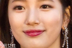 玻璃唇怎么畫(huà)好看？這么畫(huà)唇妝少女感十足