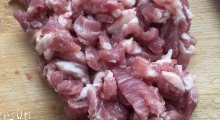 豆腐皮能油炸嗎？火候太猛容易炸糊