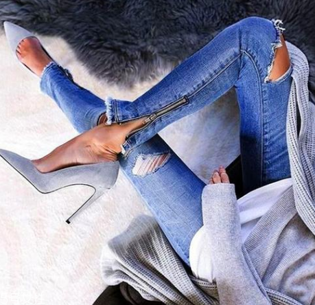 牛仔褲能配高跟鞋嗎？精致女生的穿搭法則