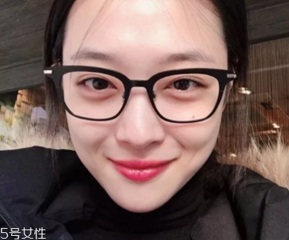 戴眼鏡好看還是不戴眼鏡好看？寬眼距戴眼鏡很精致