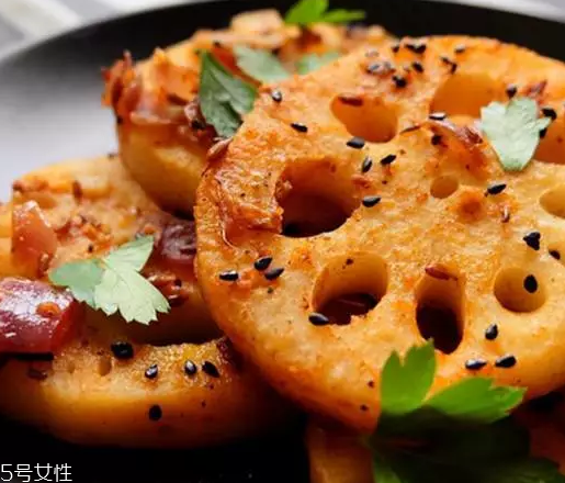 毛孔大黑頭多怎么辦？4款產(chǎn)品讓你無懼毛孔問題