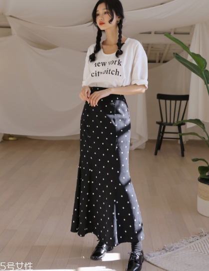 波點裙搭配什么上衣？復(fù)古混搭風(fēng)女王