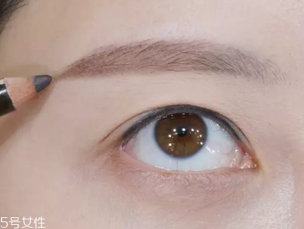 眉毛短怎么變長(zhǎng)？畫眉大法拯救短眉星人