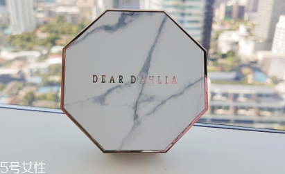 dear dahlia大理石彩妝系列好用嗎？非常適合黃種人
