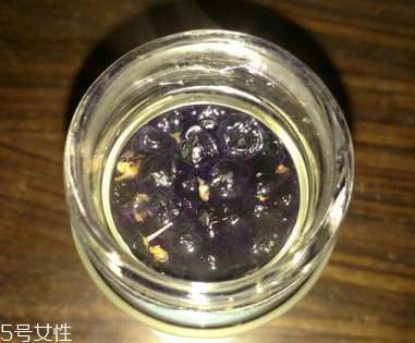 黑枸杞還還是紅枸杞好？各有千秋