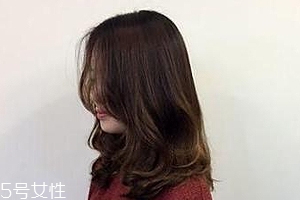燙發(fā)水能維持多久？3個月左右