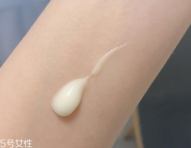 碧柔藍(lán)管防曬有酒精嗎？酒精過(guò)敏者慎用