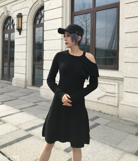 2018流行什么款式小黑裙？最經(jīng)典的性感風