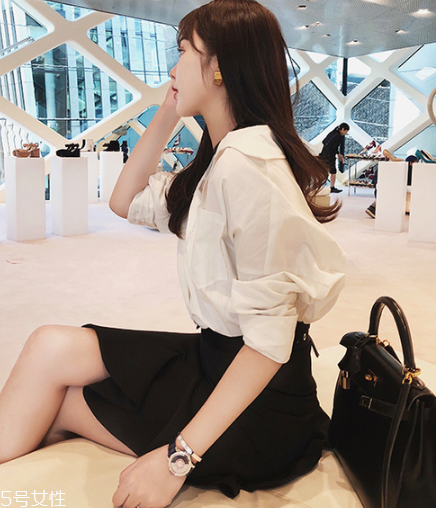 襯衫可以搭配羽絨服嗎？襯衫要這樣搭配