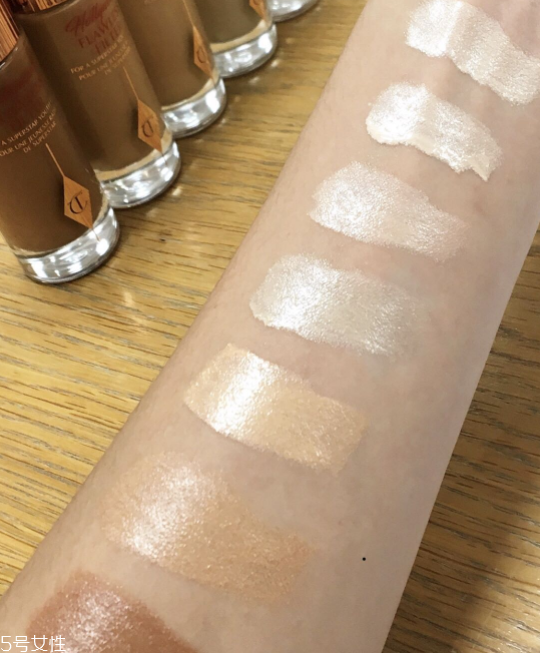 ct新品妝前高光濾鏡液怎么樣？charlotte tilbury粉底好用嗎？
