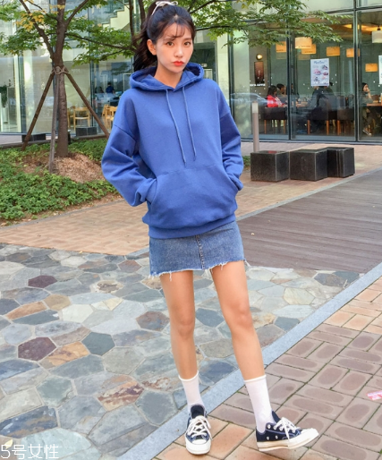 牛仔短裙搭配什么鞋？瞬間變身萌萌少女