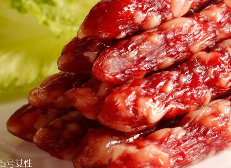廣式臘腸如何保存？放冰箱保存時(shí)間更長(zhǎng)