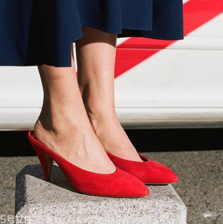 mansur gavriel鞋子多少錢(qián)？一眼就陷進(jìn)去的品牌