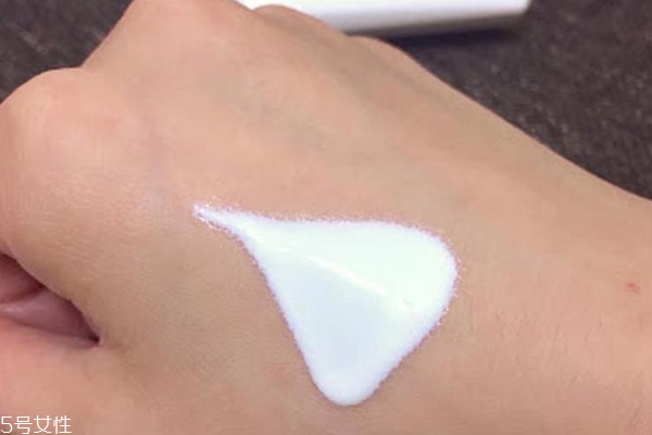 fancl物理防曬霜怎么樣？不悶痘不刺激