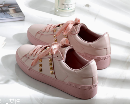 女式春夏運動鞋怎么挑？三種款式好搭又顯高