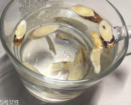 黃芪是甘草嗎？不是一種東西