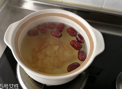 黃芪是大的好還是小的好？好壞跟大小無關(guān)