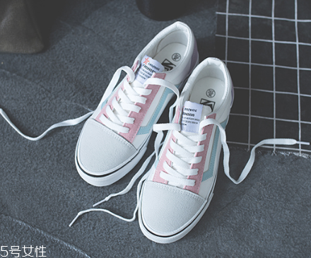 帆布鞋褪色如何修復(fù)？帆布鞋褪色要注意