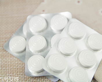 明治益生菌酸奶片好吃嗎？酸酸甜甜口感好