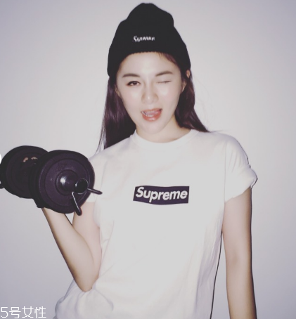 supreme在哪有實體店？時尚潮人的必備款