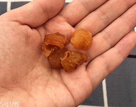 桂圓肉怎么吃最好？燉湯直接吃都可以
