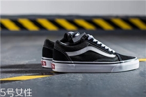 帆布鞋裂口怎么處理？帆布鞋開(kāi)裂這樣做