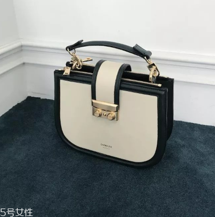 saddler seoul是什么牌子？終于不用撞包了
