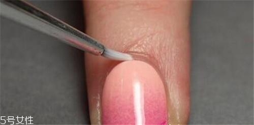 可撕指甲油哪個牌子好？女神都愛的六款健康指甲油