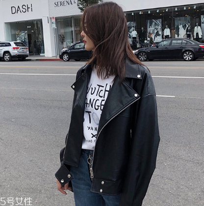 皮衣起褶子怎么辦？皮衣穿著要注意