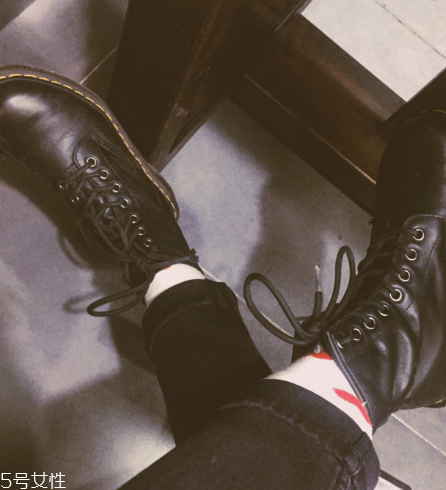 dr.martens 1460多少錢？馬丁靴最經(jīng)典的款式