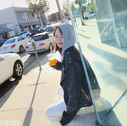 皮衣放久了掉皮怎么辦？皮衣掉皮輕松解決