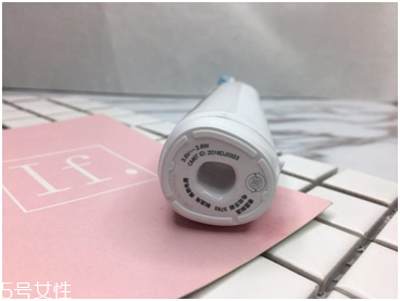 歐樂b電動牙刷怎么樣？四個(gè)刷頭很好用