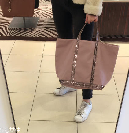 vanessa bruno是什么牌子？小眾愛好者的天堂