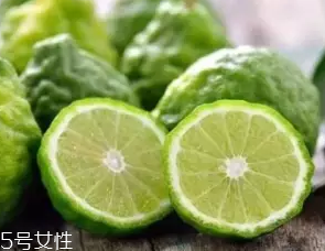 柑橘調香水好聞嗎？吃了這個大橘子