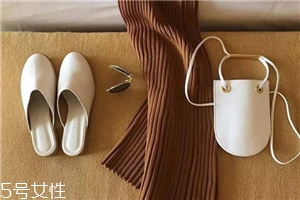 aiou是什么牌子？極簡(jiǎn)風(fēng)個(gè)性包袋