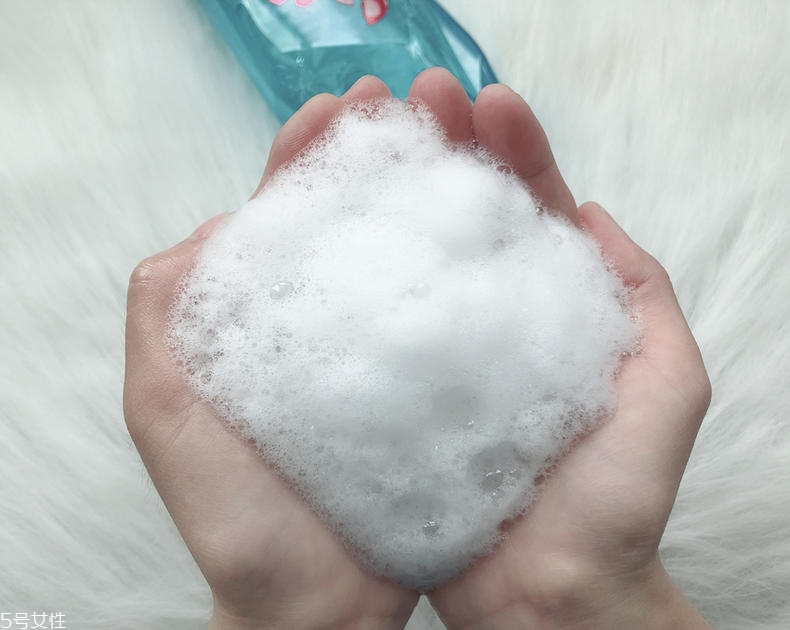 清揚(yáng)0硅油洗發(fā)水好用嗎？自帶高級感香調(diào)