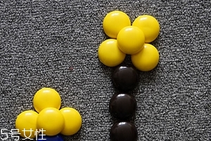 蝦青素是什么顏色？一般是紅色